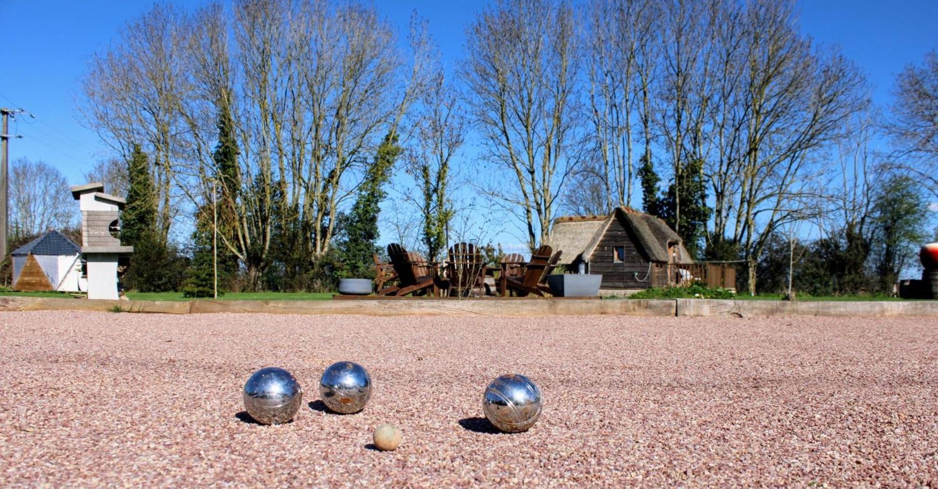 Vila Les Mini-Chaumieres Saint-Martin-Saint-Firmin Exteriér fotografie